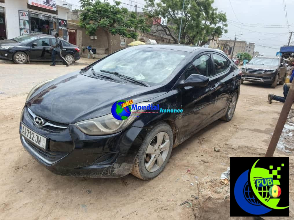 Hyundai Elantra Essence Automatique de 2013 disponible à Dakar