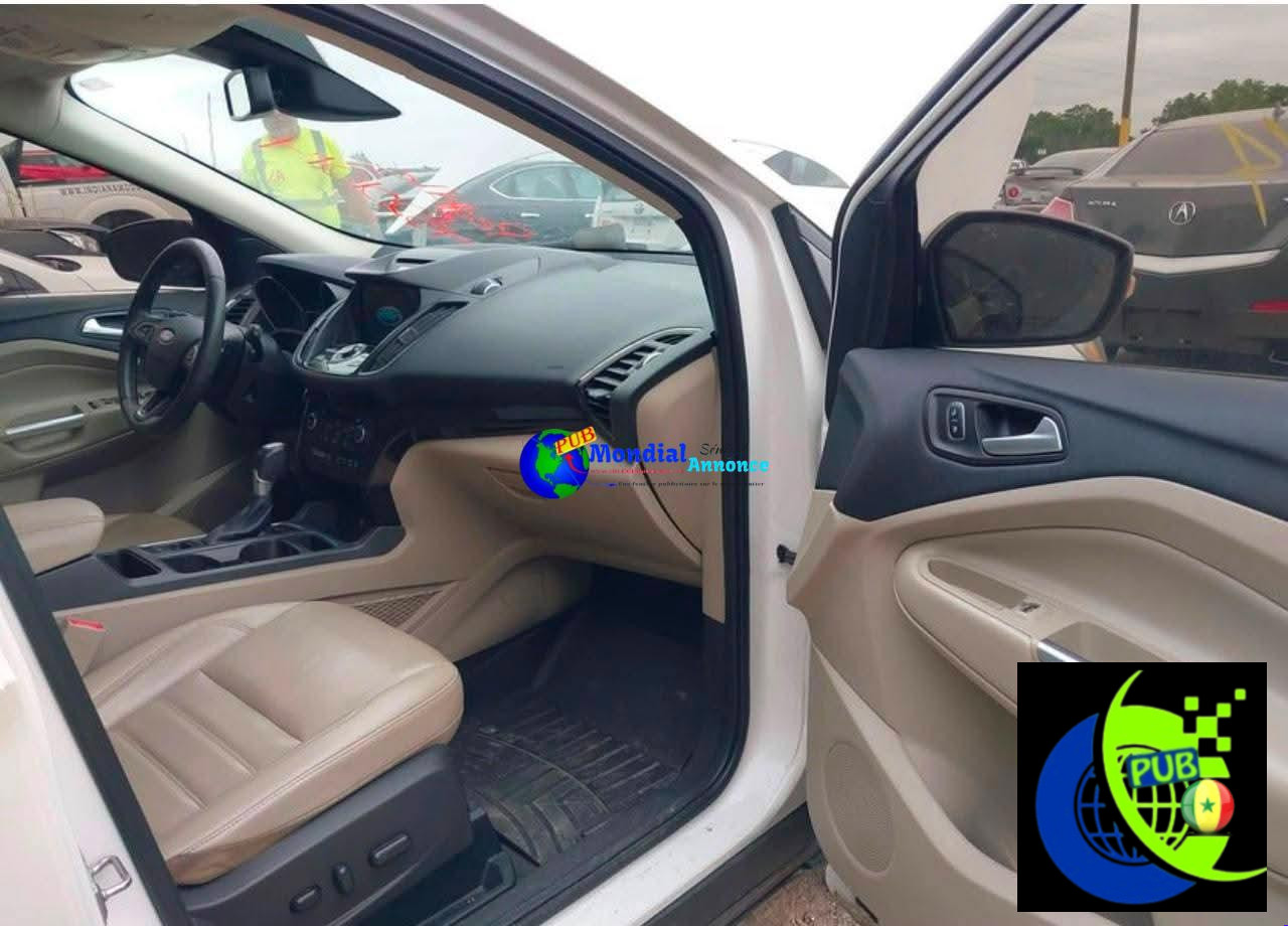 Ford Escape Titanium Essence Automatique de 2017 à vendre à Dakar