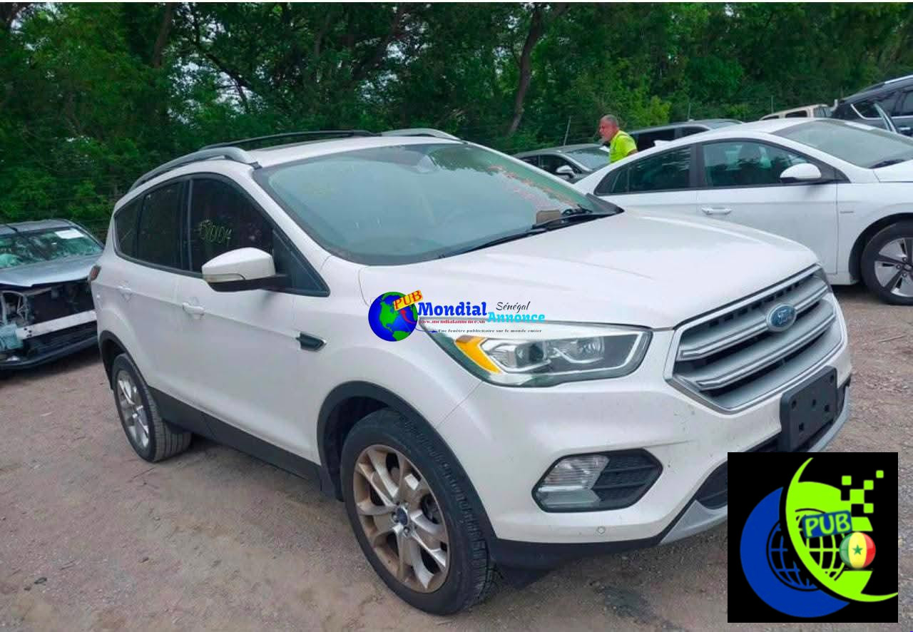 Ford Escape Titanium Essence Automatique de 2017 à vendre à Dakar