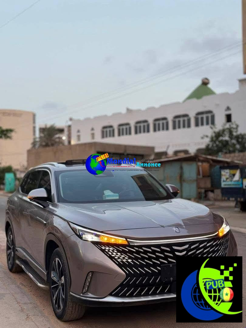 Vente : Roewe SUV 4×4 essence automatique de l’année 2023 à Dakar