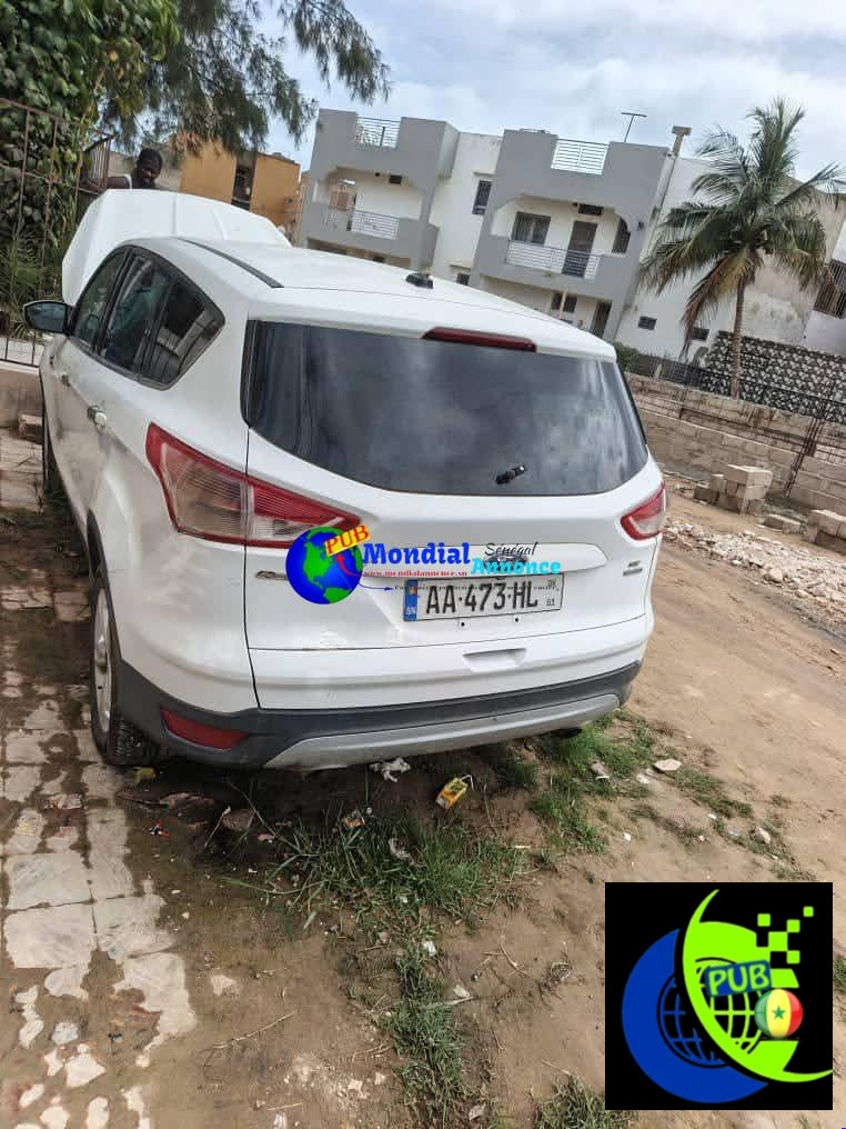 Vente : Ford Escape Automatique Essence de 2013 à Dakar. Prix : 1 300 000 F CFA
