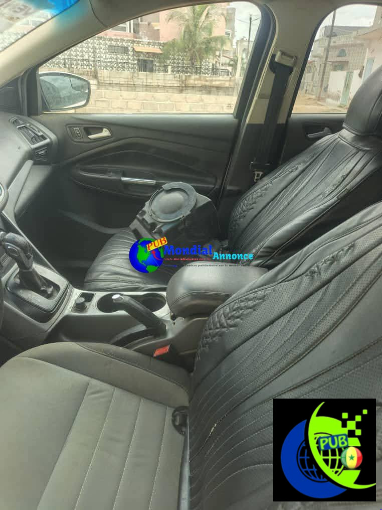 Vente : Ford Escape Automatique Essence de 2013 à Dakar. Prix : 1 300 000 F CFA