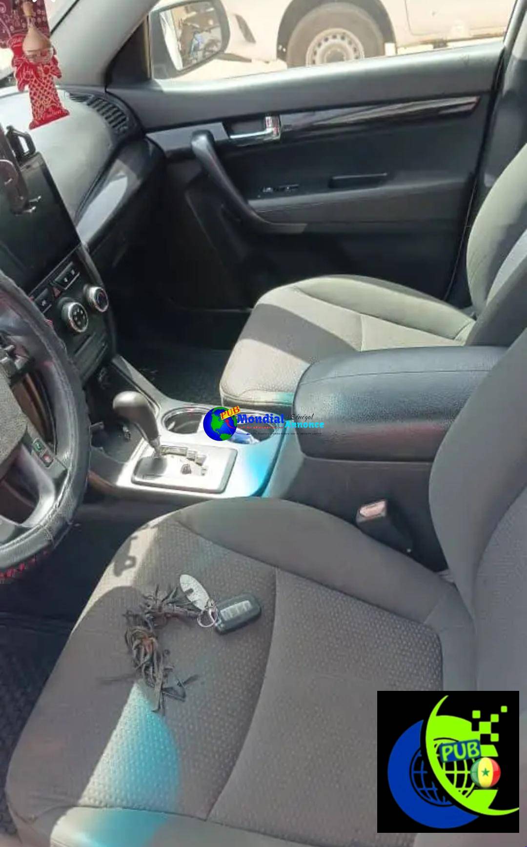 Kia Sorento Essence Automatique de 2012 disponible à Dakar