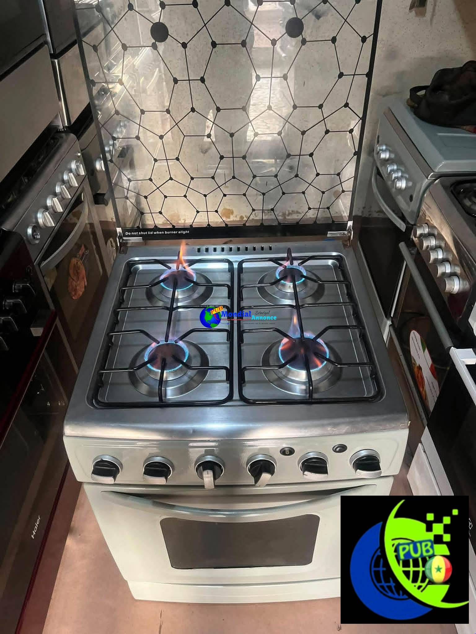 Matériel de Cuisine en Promo : Micro-Ondes & Cuisinière 4 Feux avec Four/Grill – Garantie 4 Mois à Dakar