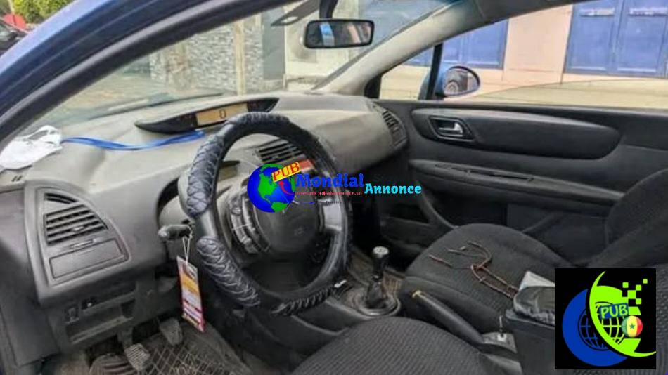 Citroën C4 Essence Manuel Climatisé – Sans Papiers disponible à Dakar