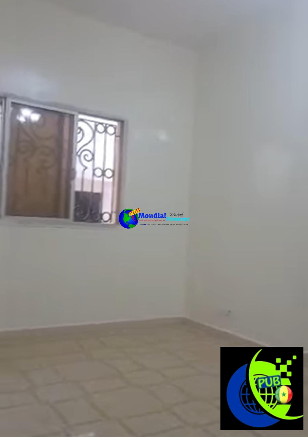Grand Salon en Colocation disponible à S.I.C.A.P Liberté 5
