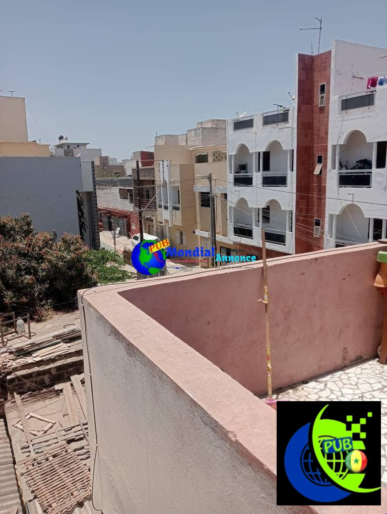 Villa R+1 à vendre à Derklé Dakar – 125 m²