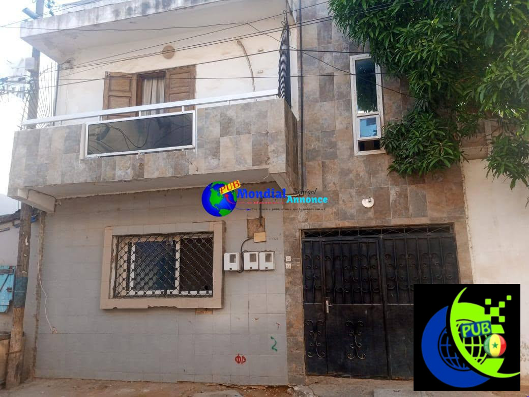 Villa R+1 à vendre à Derklé Dakar – 125 m²
