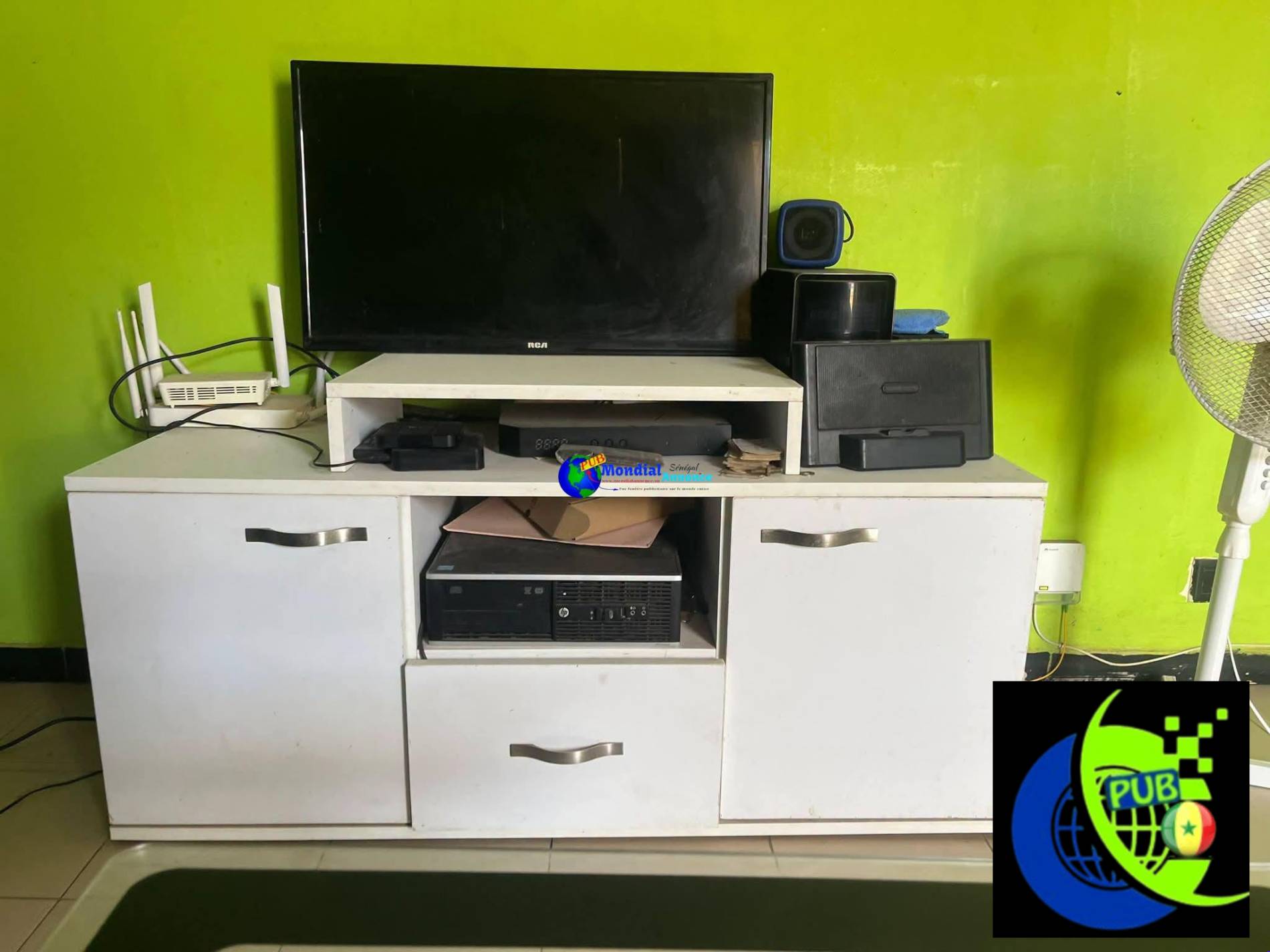 Lot Électroménager & Mobilier (Frigo & Meuble TV) disponible à Dakar – À partir de 80 000 F CFA