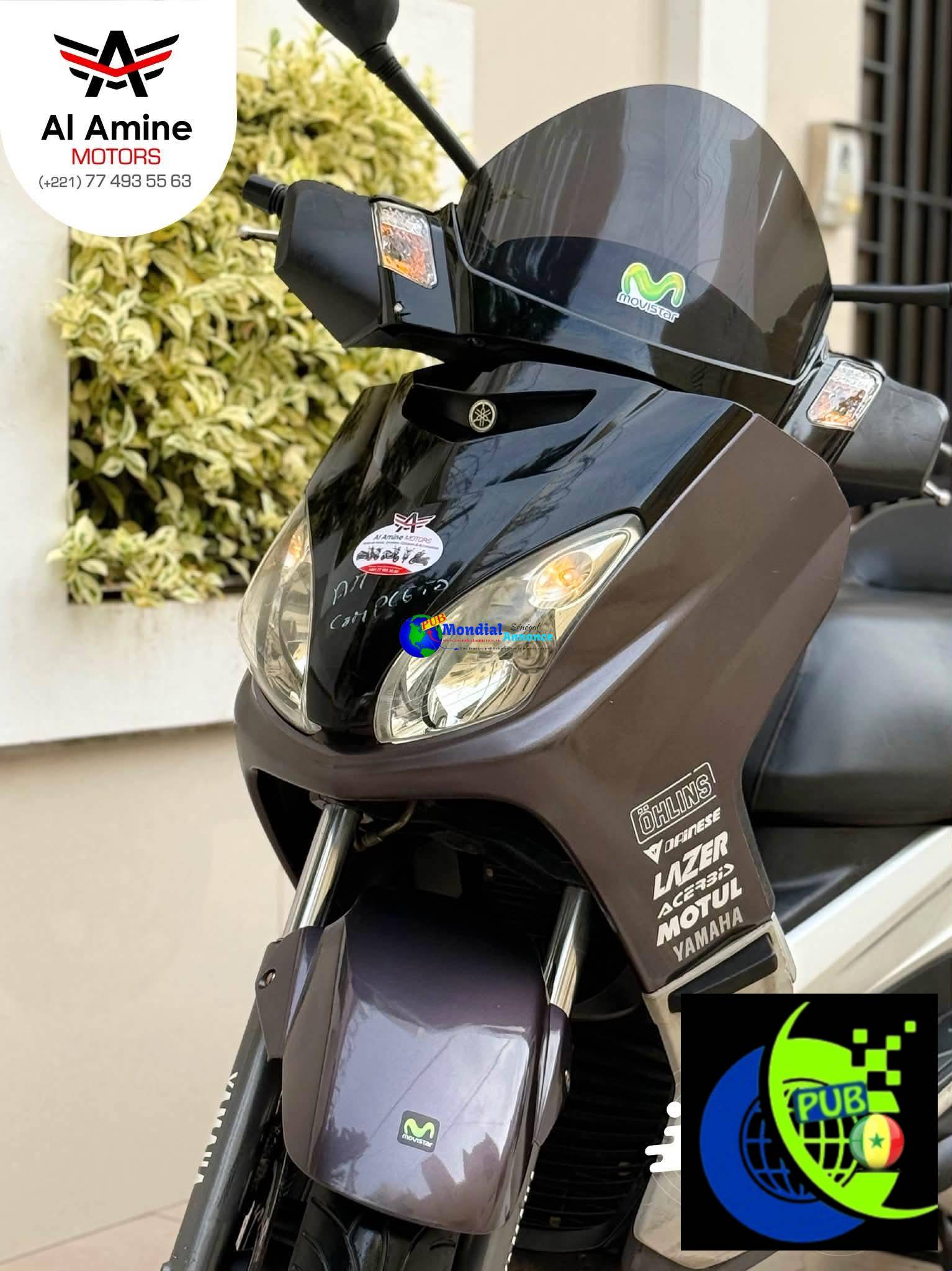 Scooter Yamaha XMAX (Venant Neuf – Moteur à Injection) disponible à Liberté 6 Extension
