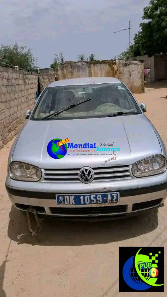 Vente : Volkswagen Golf Diesel Manuelle (Panne Moteur / Sans Papiers) à M’bour. Prix : 400 000 F CFA