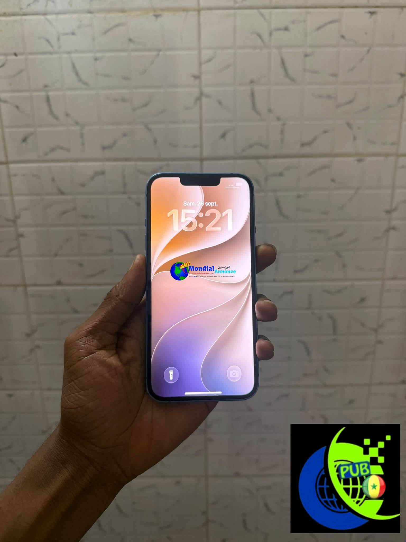 iPhone 13 Simple de 128 Go à vendre. Prix : 140 000 F CFA