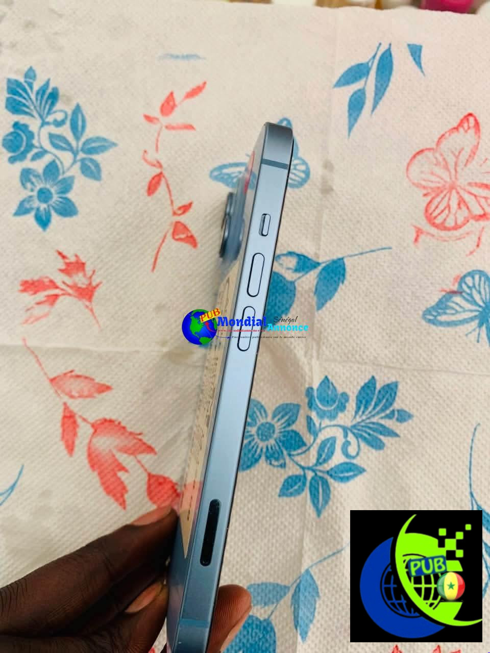 Vente : iPhone 14 Simple de 128 Go Tout d’Origine. Prix : 165 000 F CFA