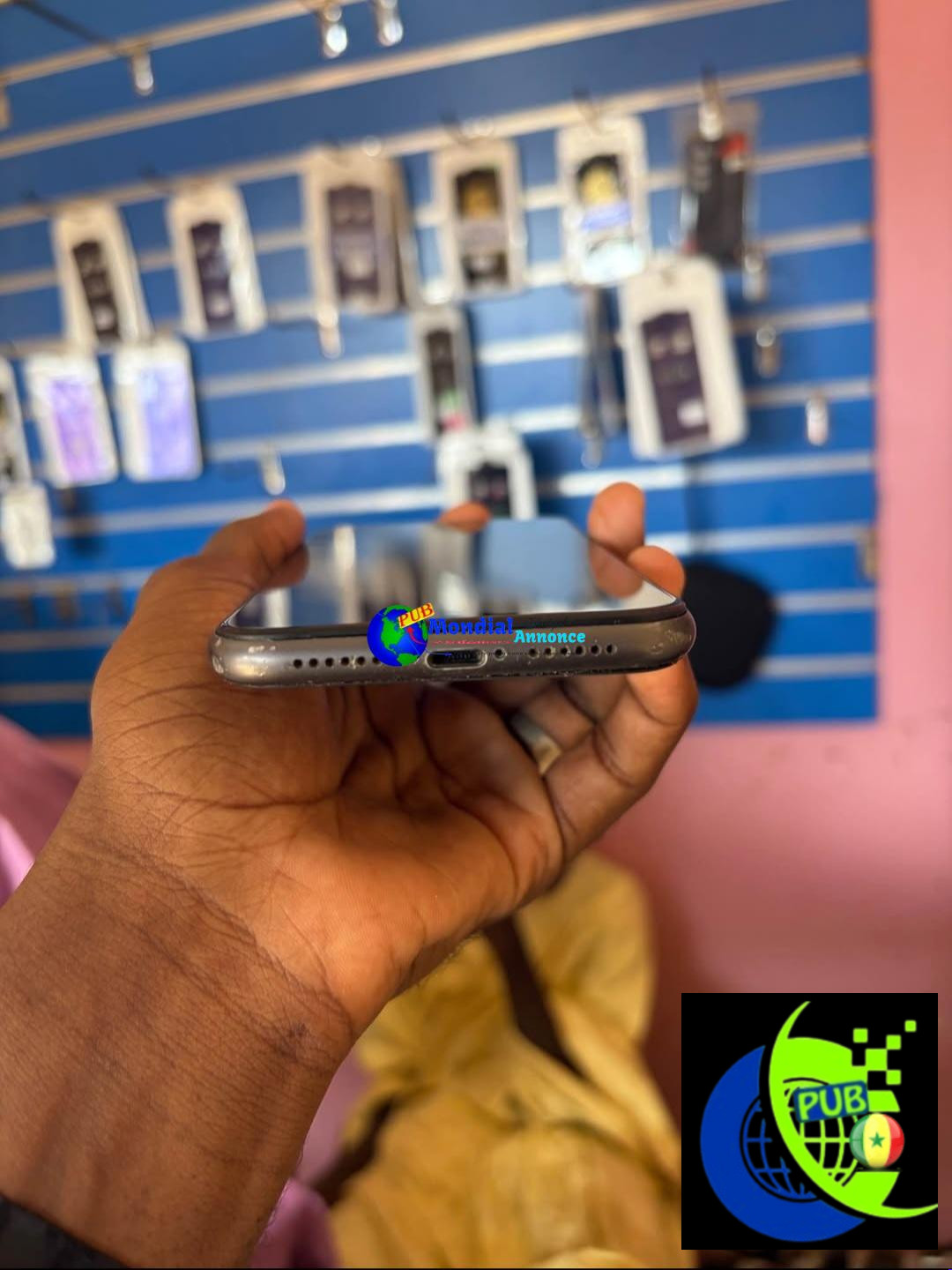 iPhone 11 Simple de 64 Go à vendre à Dakar pour 75 000 F CFA