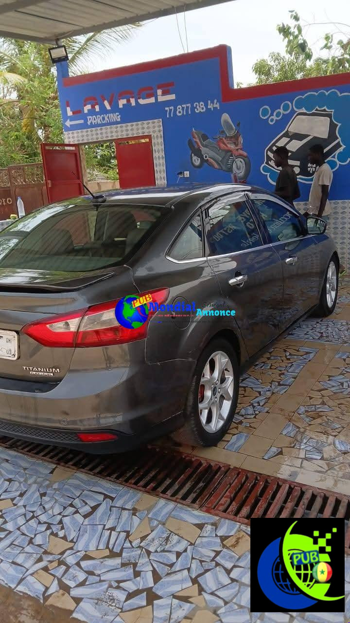 Ford Focus Titanium Essence Automatique de 2014 disponible à Tivaouane