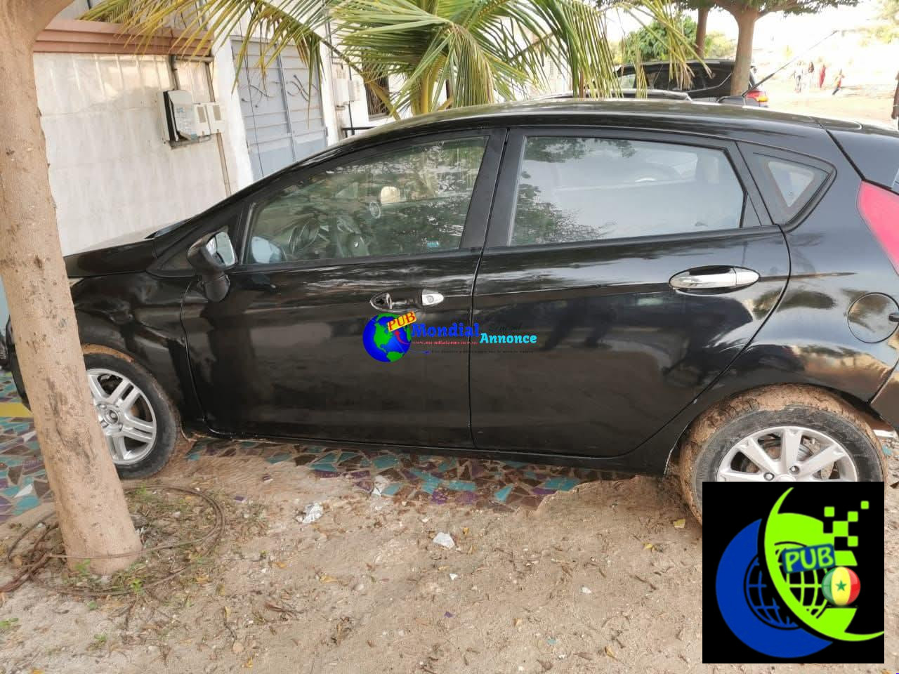 Ford Fiesta Essence Automatique de 2011 à vendre à Dakar pour 1 350 000 F CFA