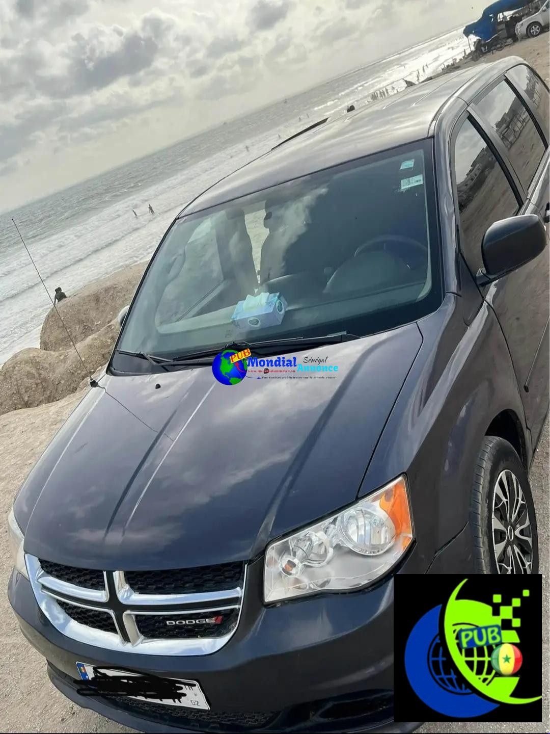 Vente : Dodge Grand Caravan automatique de 2013. Prix : 1 800 000 F CFA