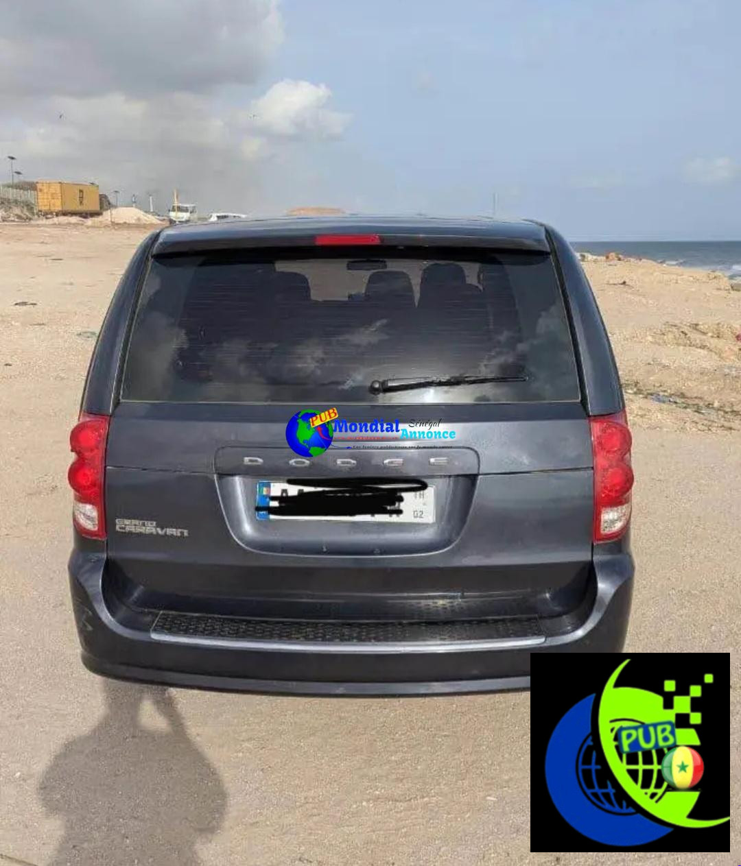 Vente : Dodge Grand Caravan automatique de 2013. Prix : 1 800 000 F CFA