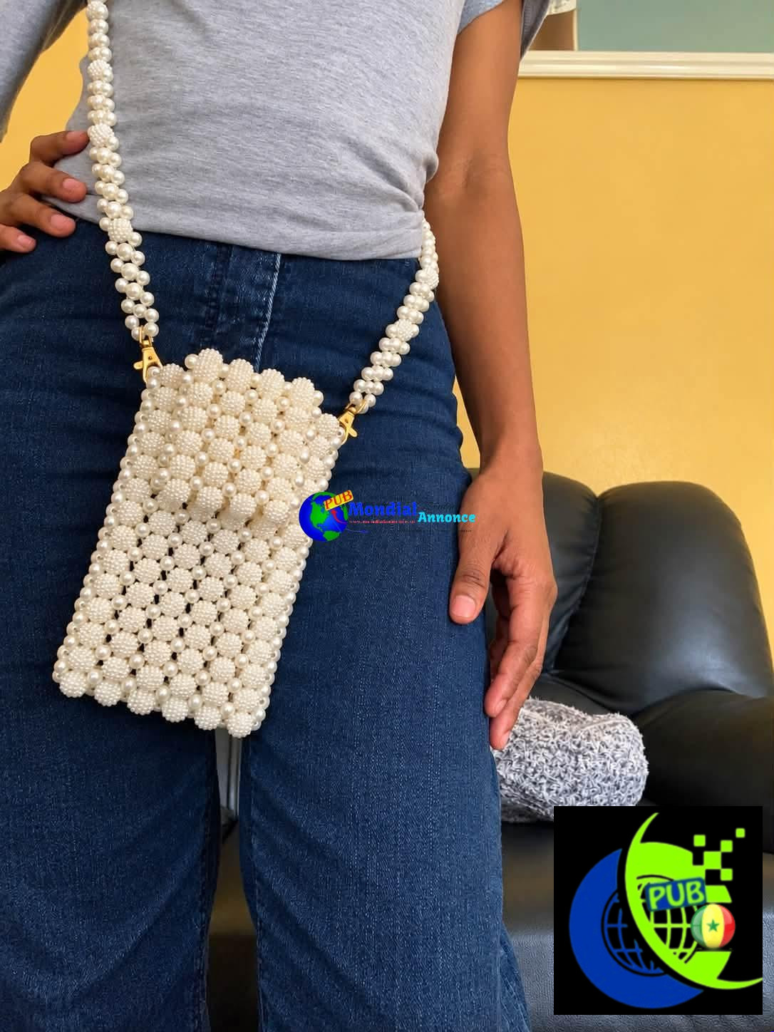 Vente : Petits sacs en Perles Confectionnés à la Main. Contact : 781494716