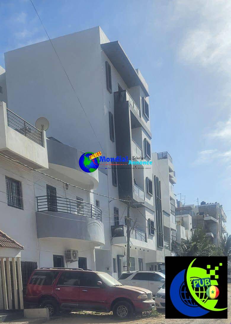 Maison R+3 avec Titre Foncier (150 m²) disponible aux Mamelles, Dakar