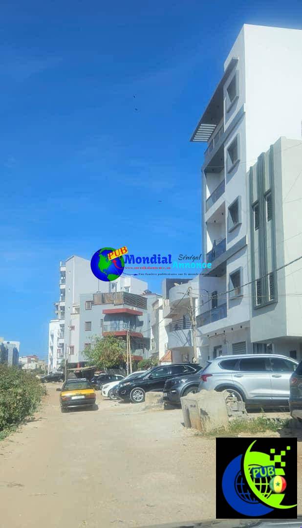 Maison R+3 avec Titre Foncier (150 m²) disponible aux Mamelles, Dakar