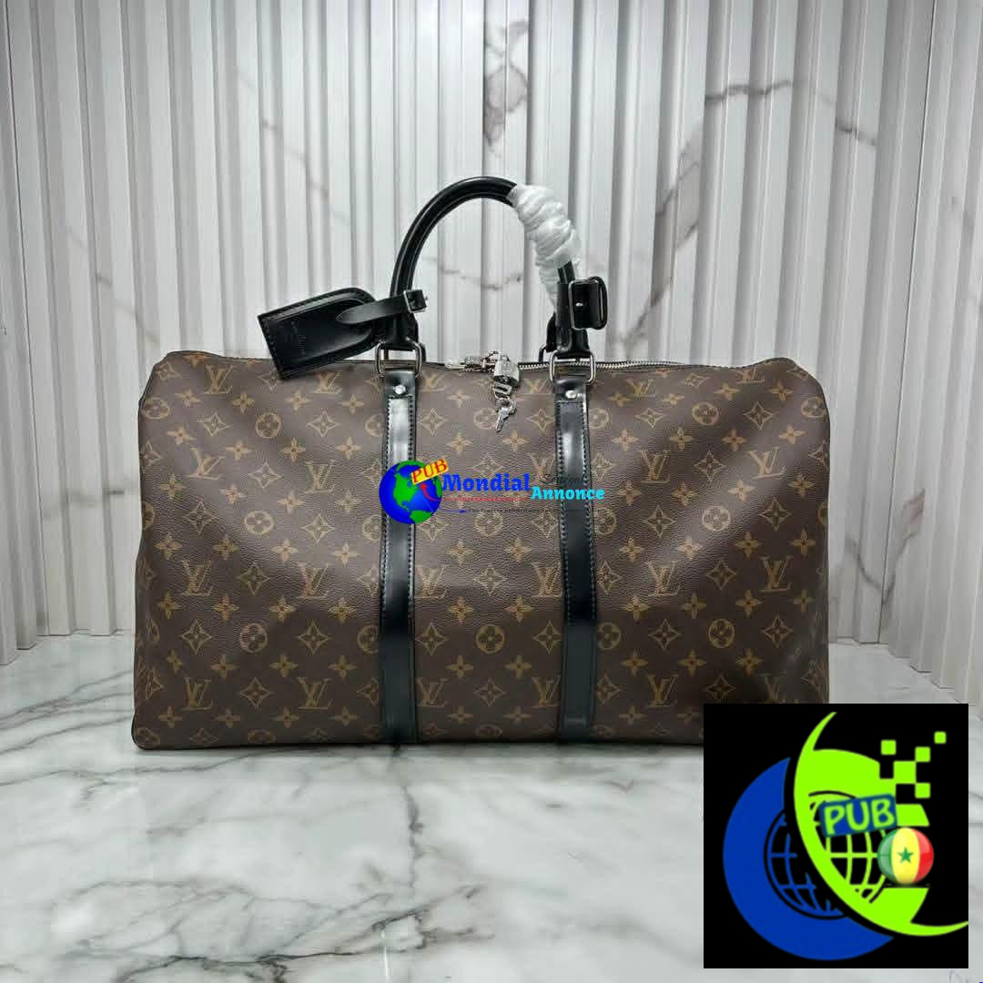 Sac de Voyage de Qualité Superieure (55 cm) disponible à Dakar