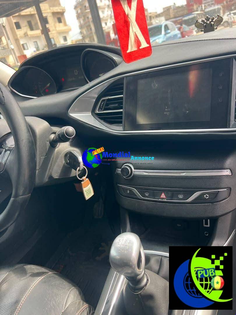 Peugeot 308 T9 Diesel Manuel de 2016 disponible à Dakar