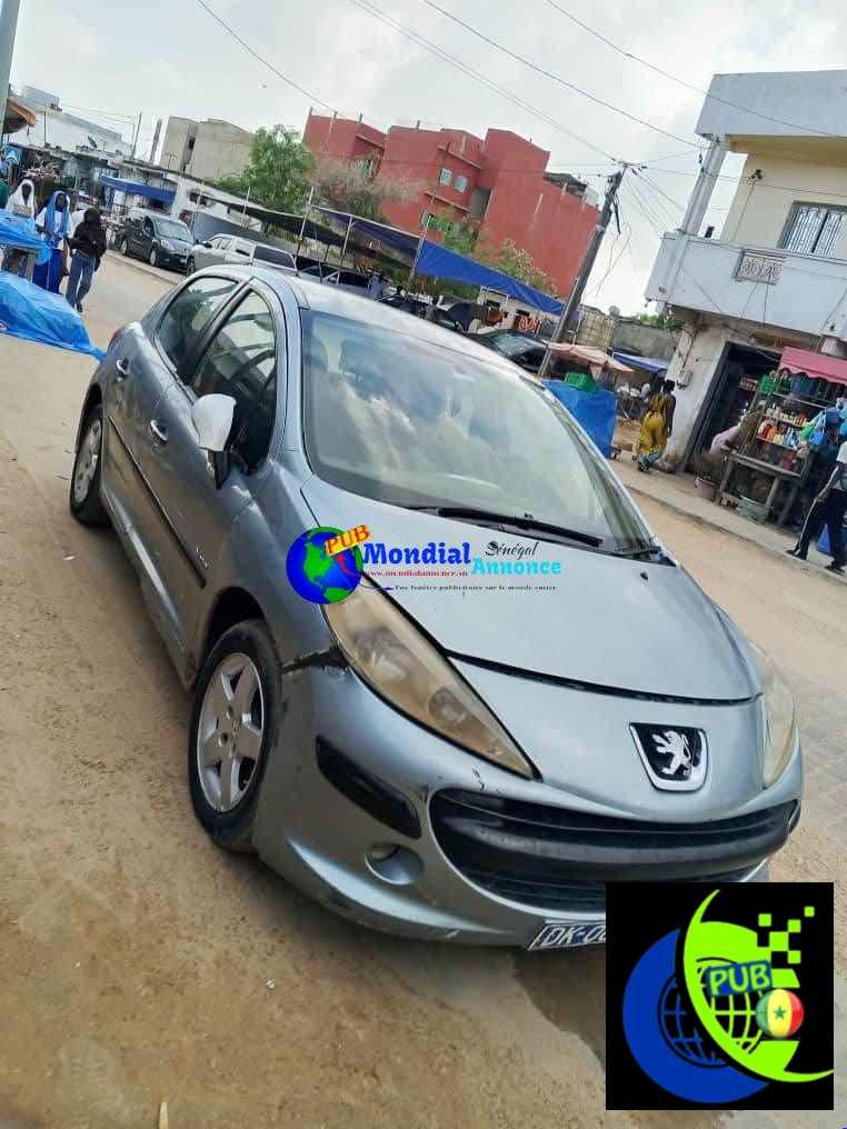 Peugeot 207 Essence Manuel Climatisée à vendre pour 1 900 000 F CFA