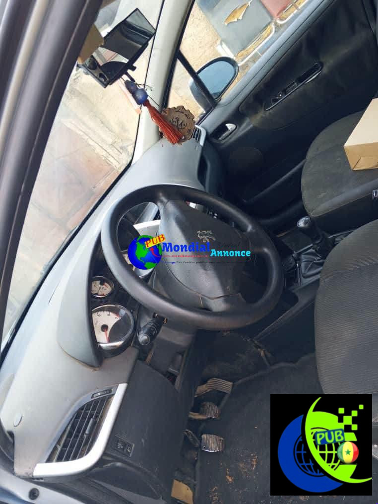 1000735808