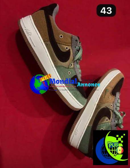 Chaussures à vendre à Guédiawaye – Vidage