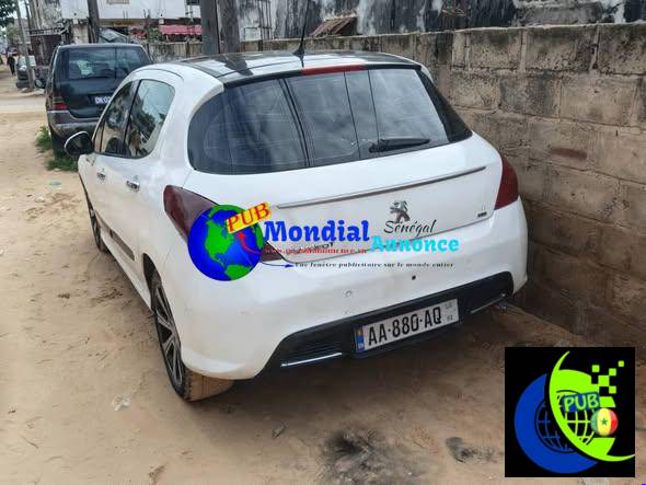 Peugeot 308 2013 diesel manuelle Moteur DV6 Toit ouvrant – 3 300 000 FCFA