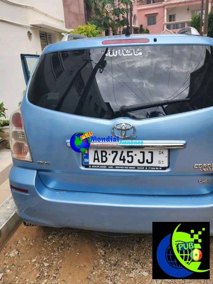 Toyota Verso 7 places en bon état à vendre – 3 850 000 FCFA