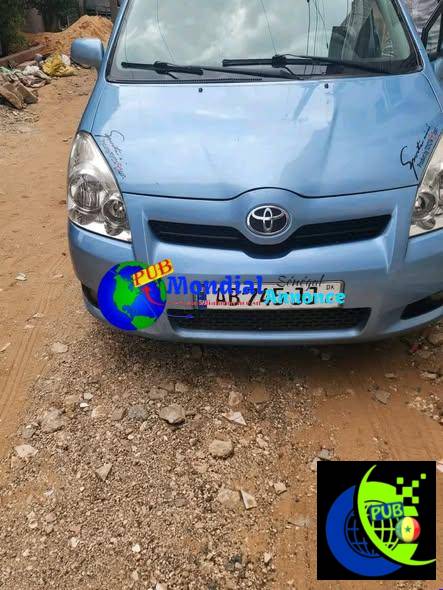 Toyota Verso 7 places en bon état à vendre – 3 850 000 FCFA